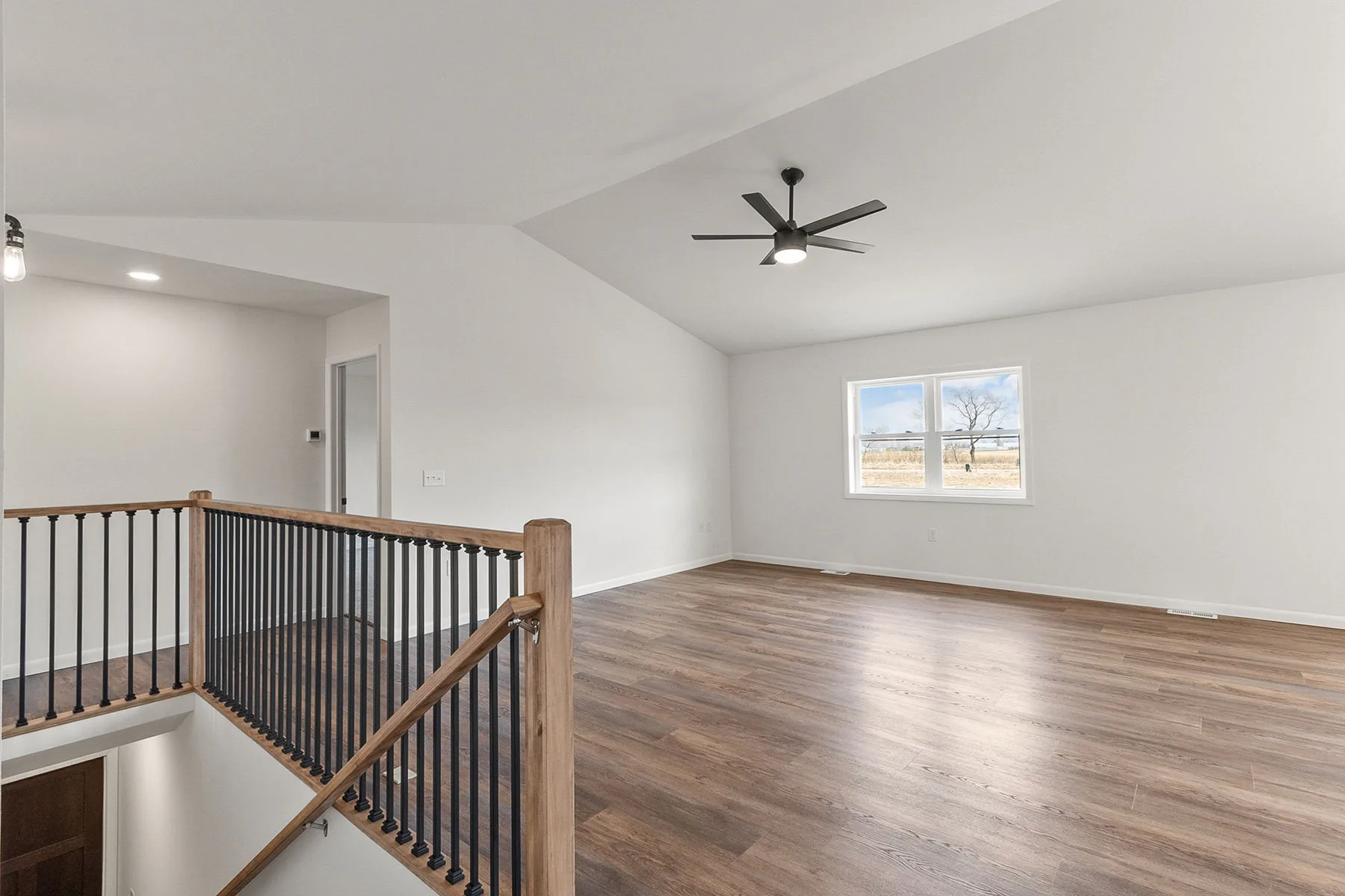 Norah — interior